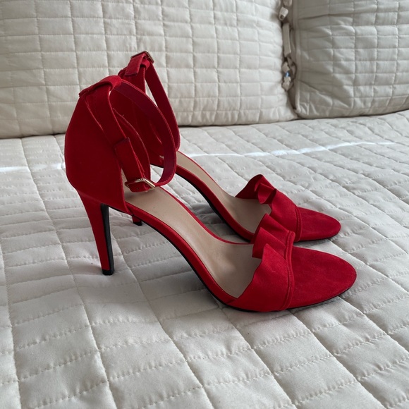 Red Ruffle Heels - Picture 3 of 9